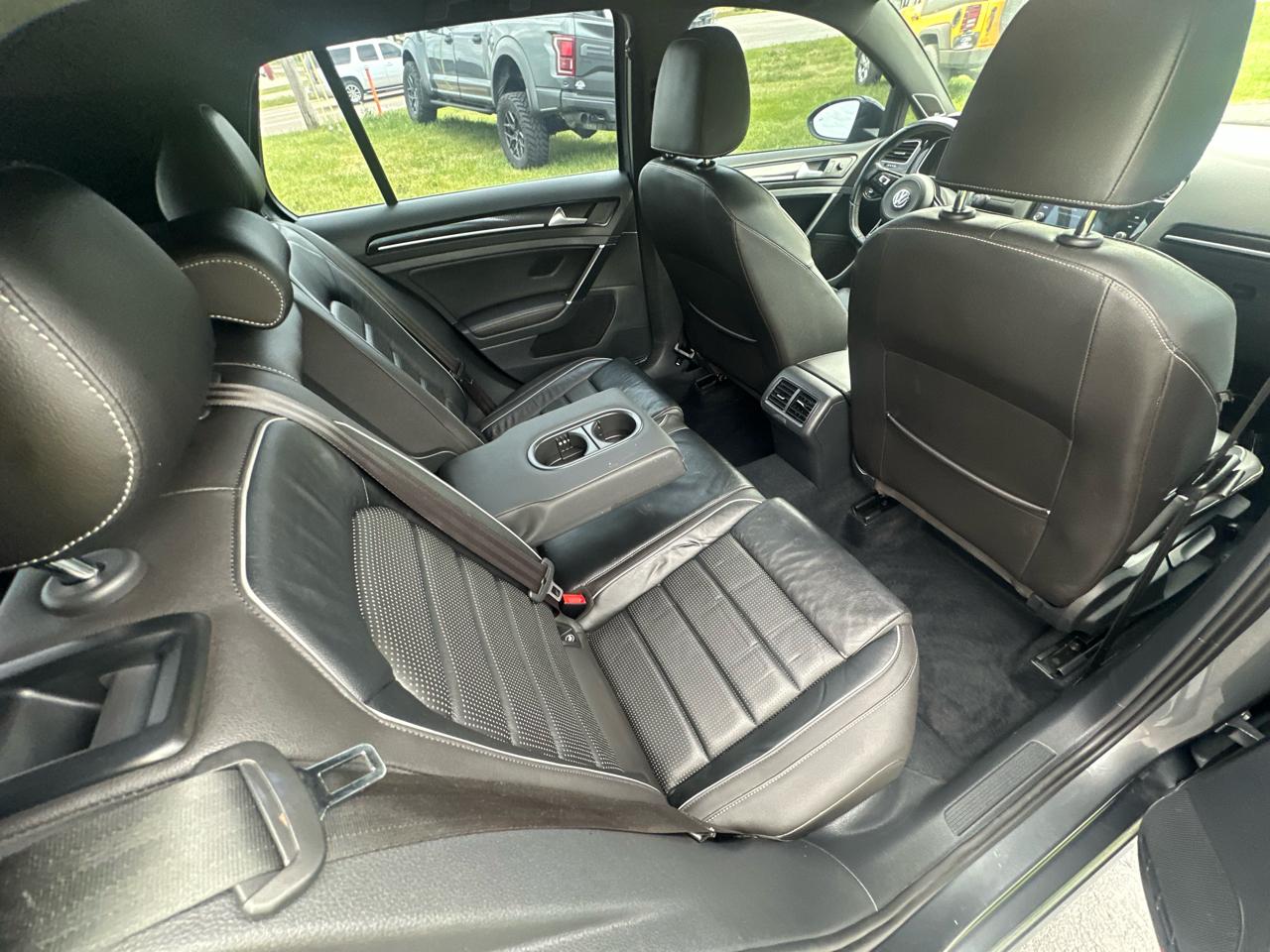 Volkswagen Golf R DCS and Navigation 6M 2018