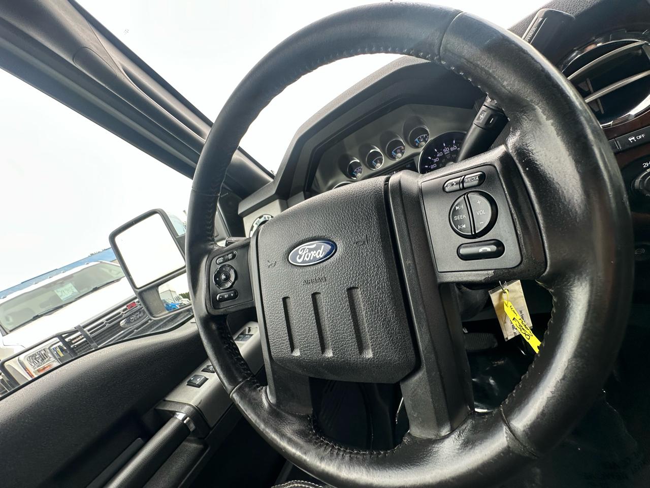 Ford F-350 SD Lariat Crew Cab 4WD 2015