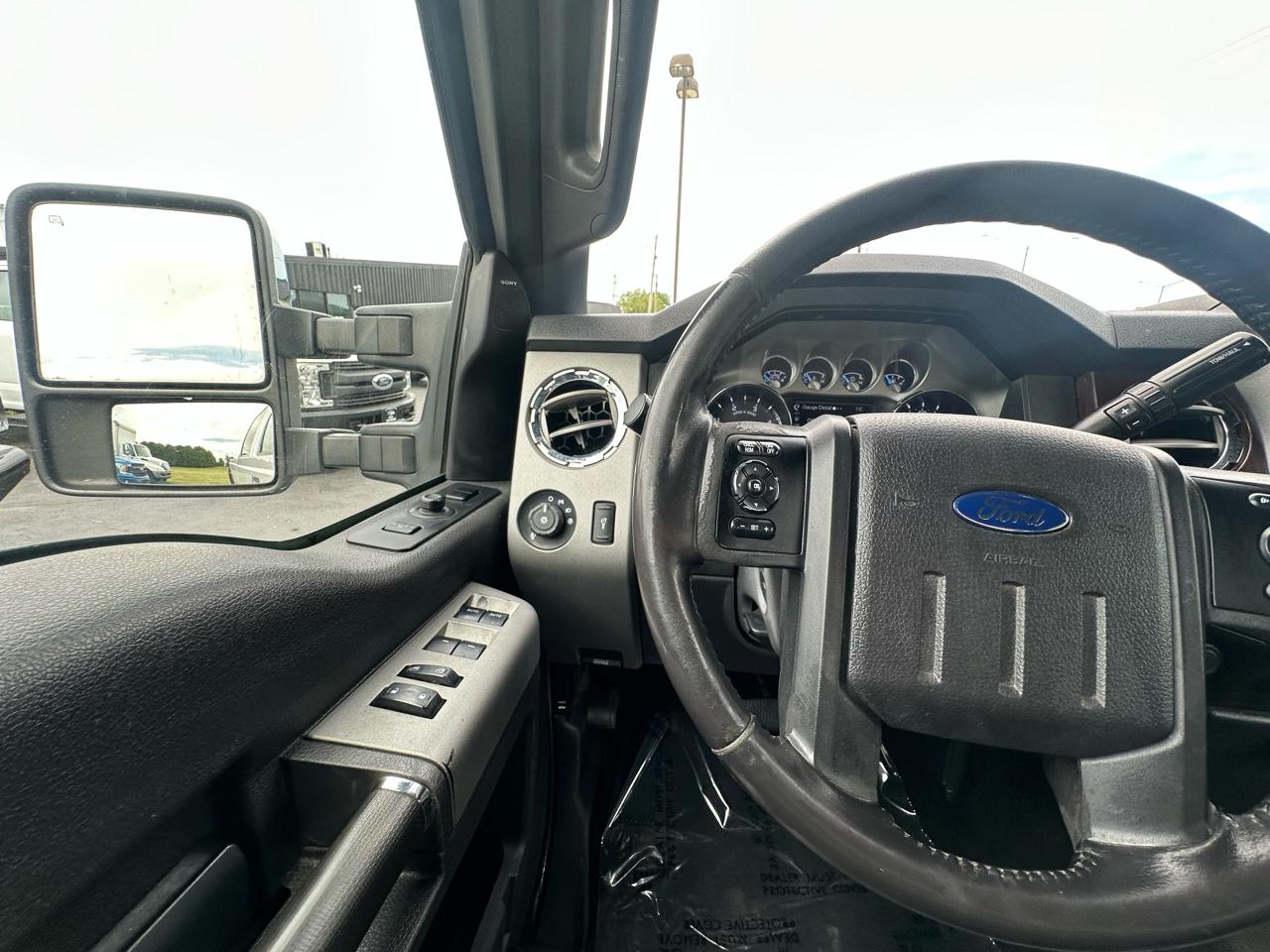 Ford F-350 SD Lariat Crew Cab 4WD 2015
