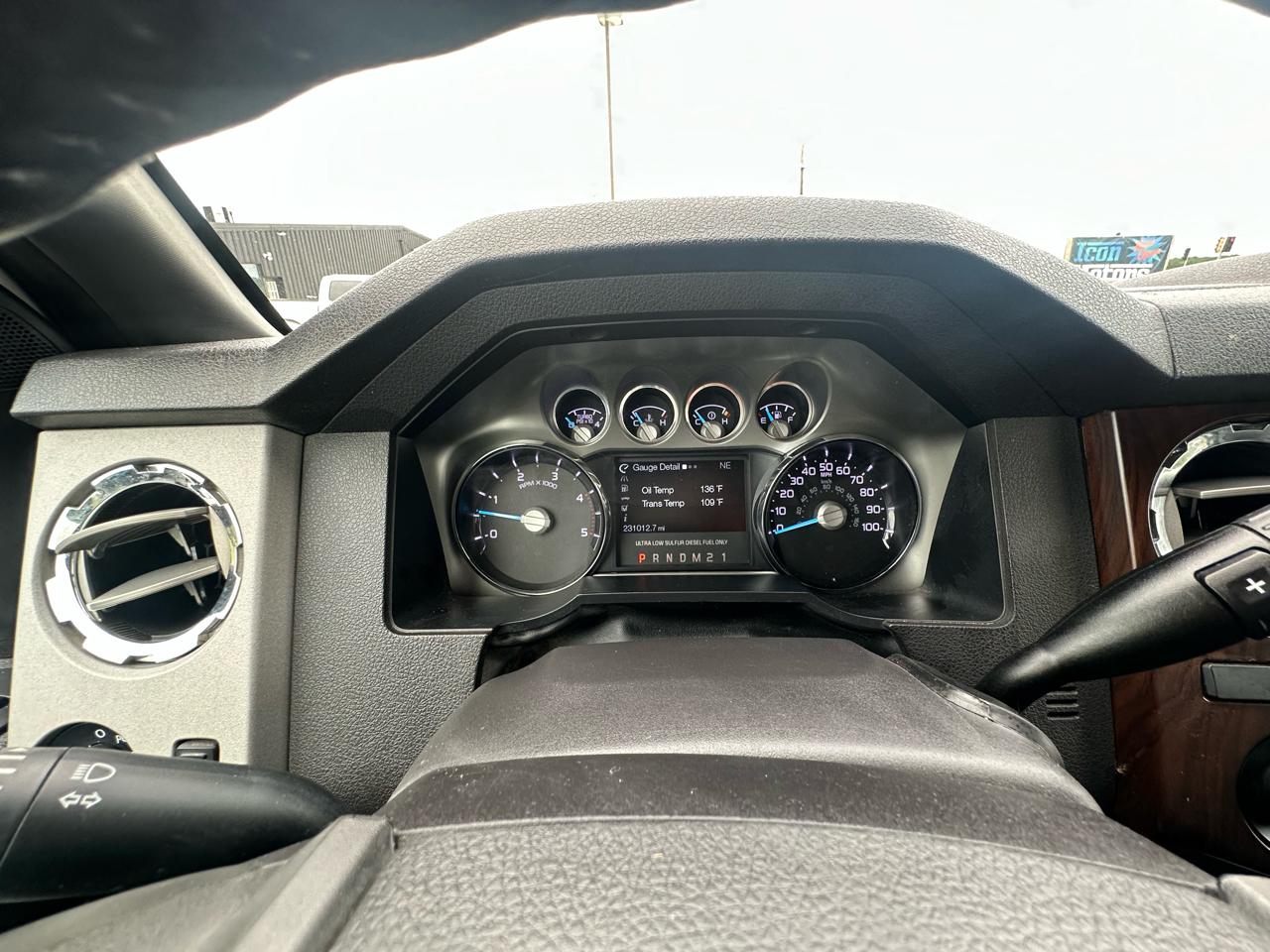 Ford F-350 SD Lariat Crew Cab 4WD 2015