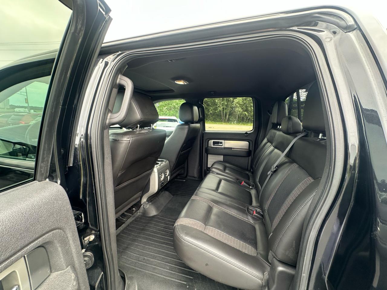 Ford F-150 SVT Raptor SuperCrew 5.5-ft. Bed 4WD 2013