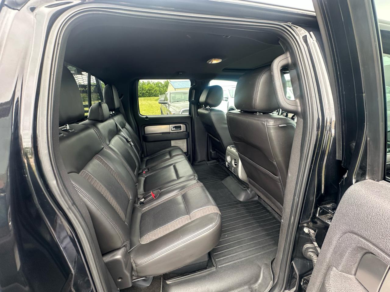 Ford F-150 SVT Raptor SuperCrew 5.5-ft. Bed 4WD 2013