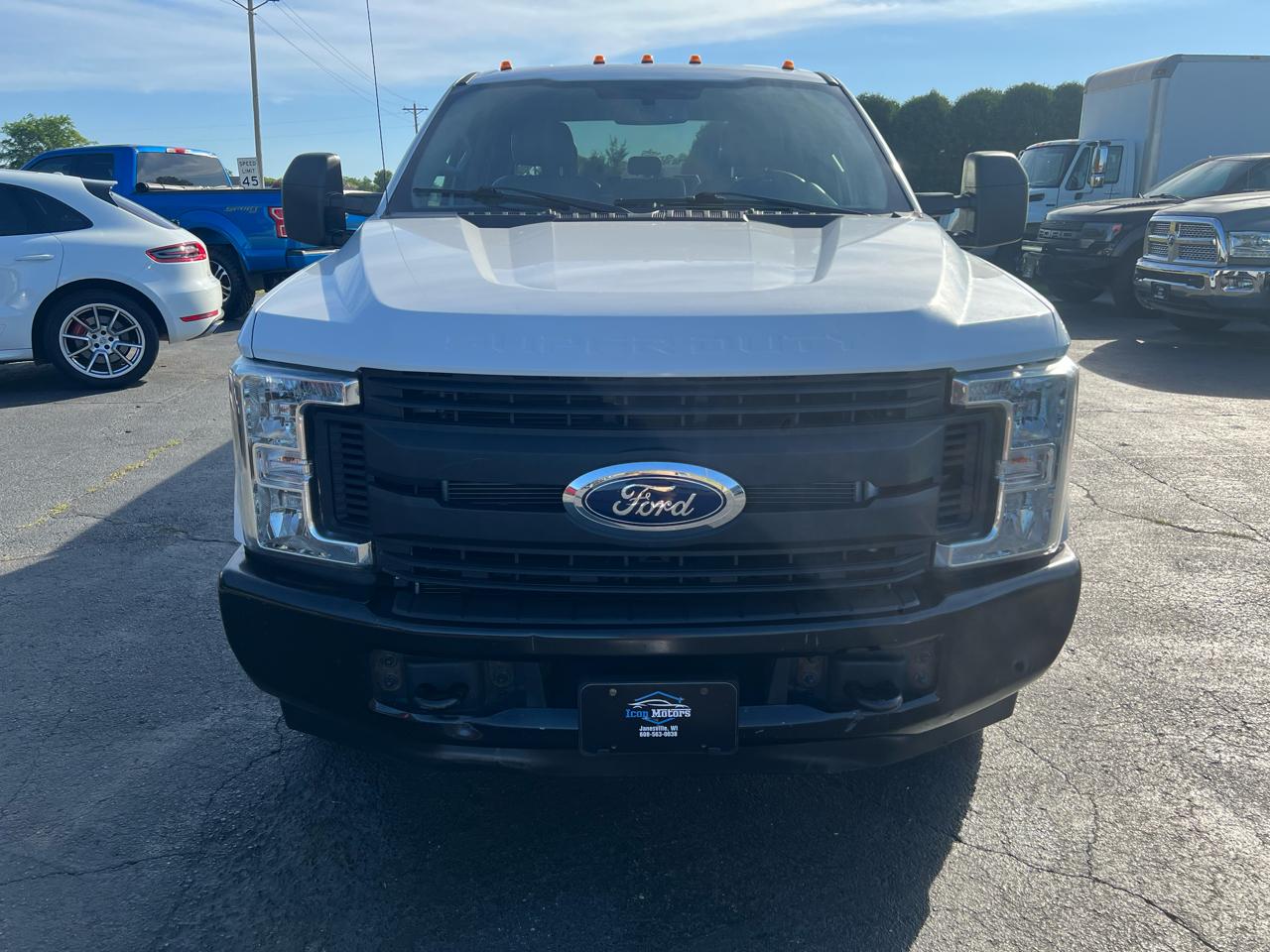 Ford F-350 SD XLT Crew Cab Long Bed DRW 2WD 2019
