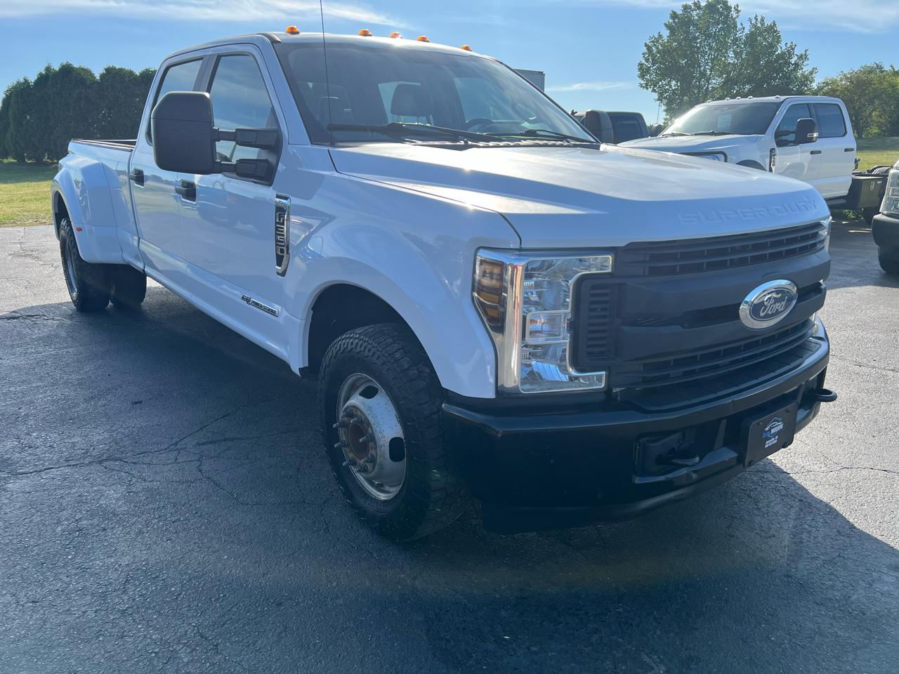 Ford F-350 SD XLT Crew Cab Long Bed DRW 2WD 2019