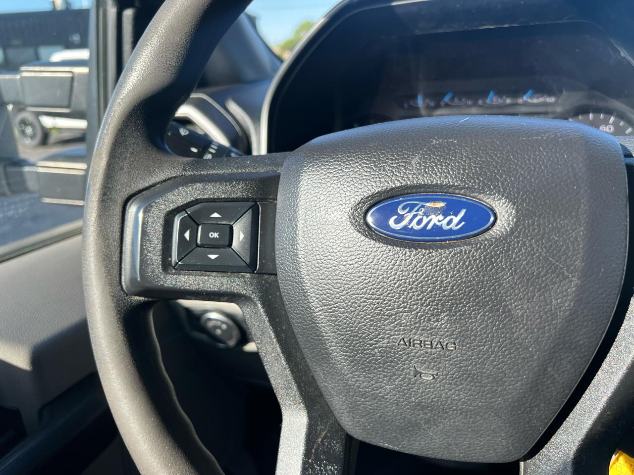 Ford F-350 SD XLT Crew Cab Long Bed DRW 2WD 2019