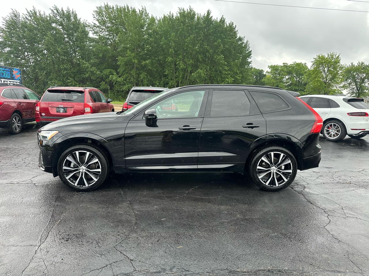 Volvo XC60 B5 Plus Dark AWD 2024