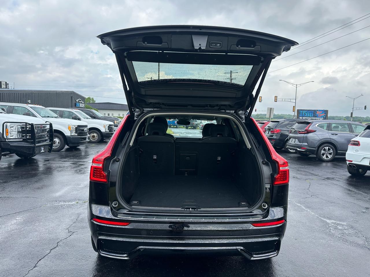 Volvo XC60 B5 Plus Dark AWD 2024