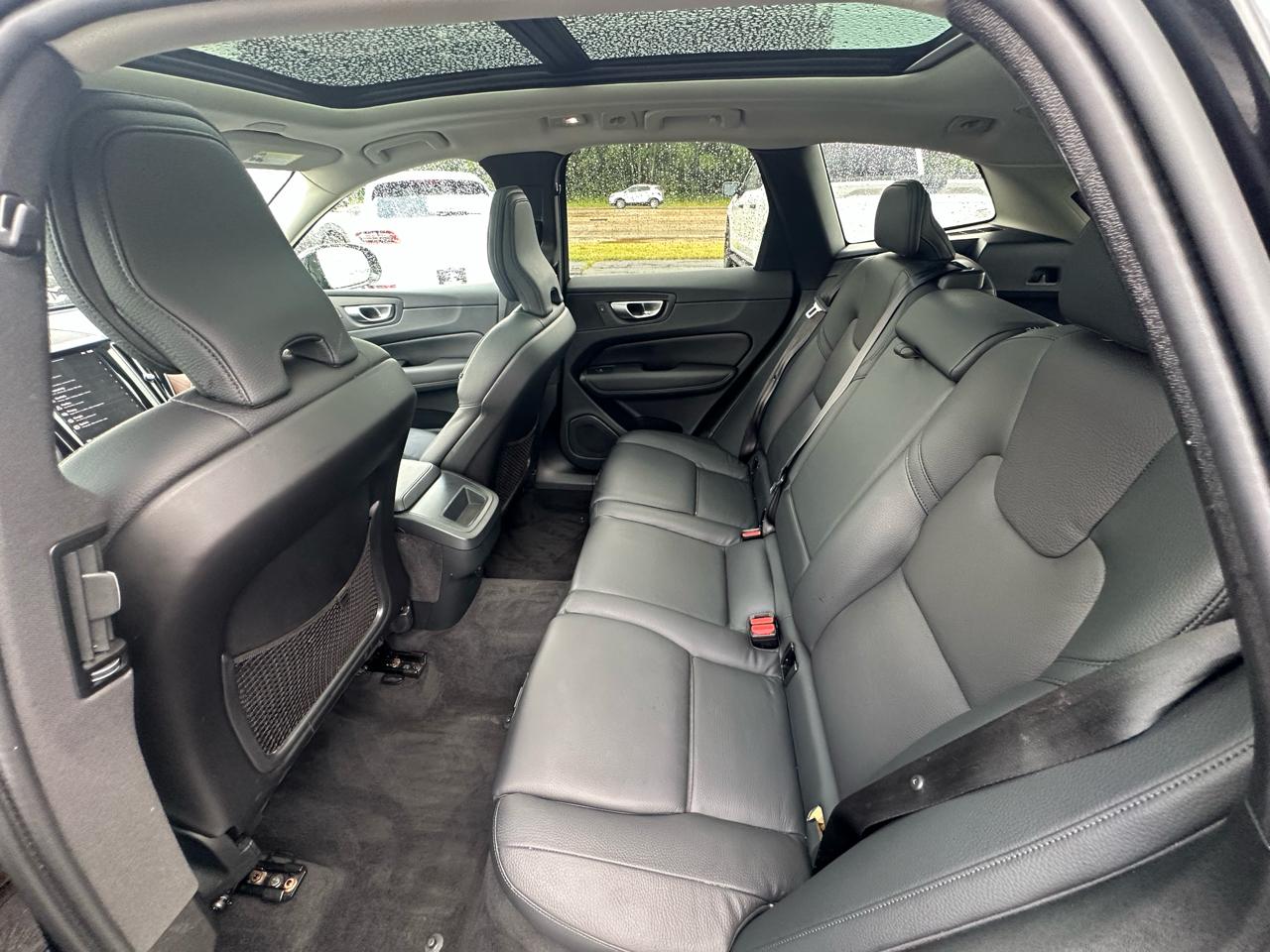 Volvo XC60 B5 Plus Dark AWD 2024