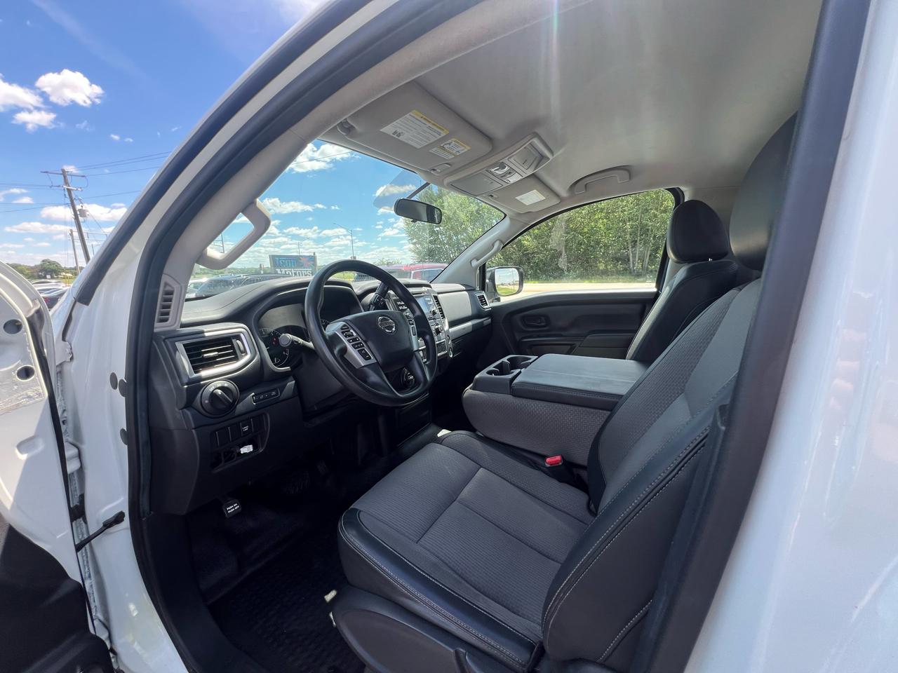 Nissan Titan 4WD 2017
