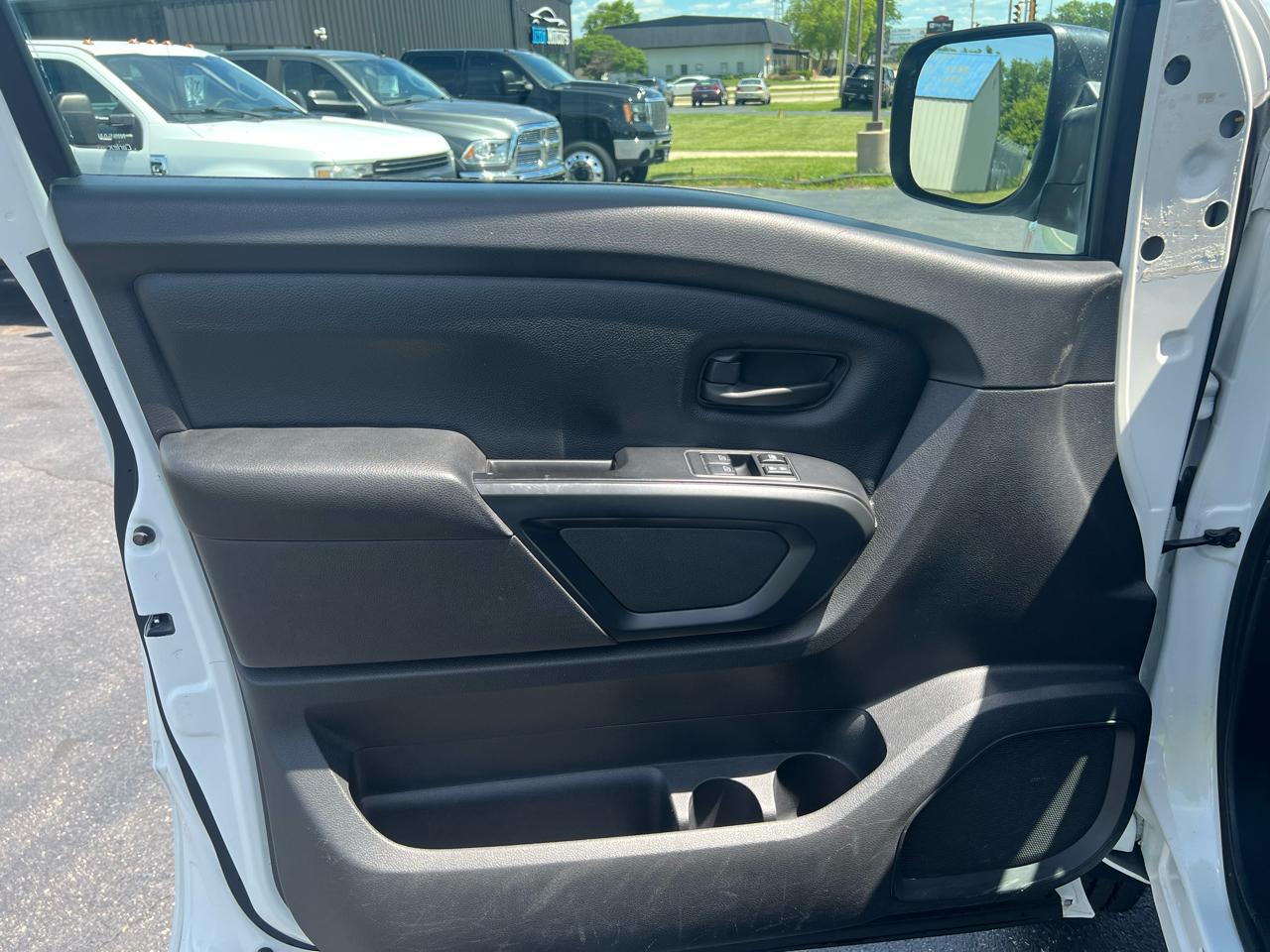 Nissan Titan 4WD 2017