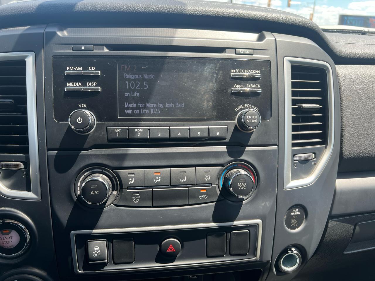 Nissan Titan 4WD 2017