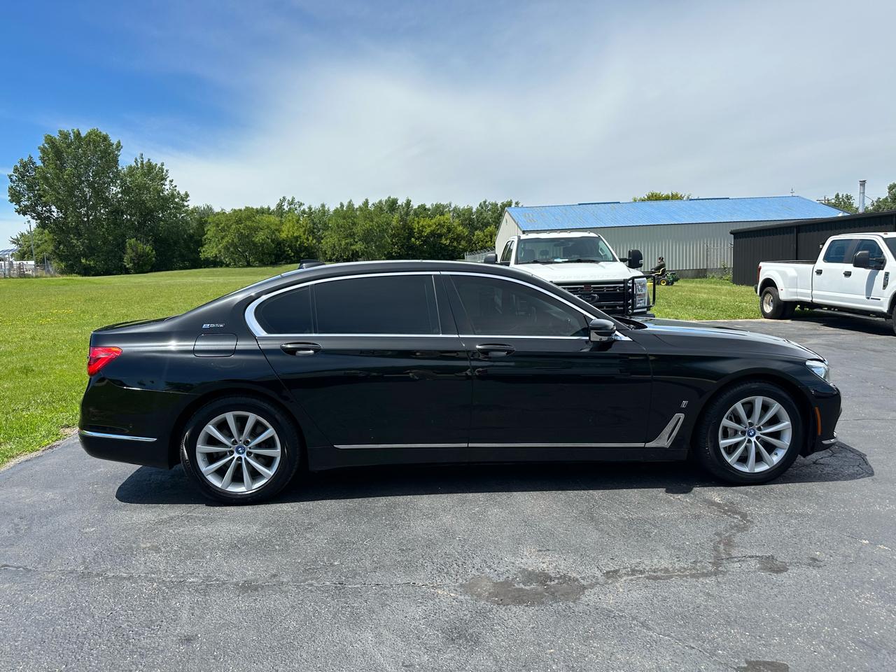 BMW 7-Series 740e xDrive iPerformance 2017