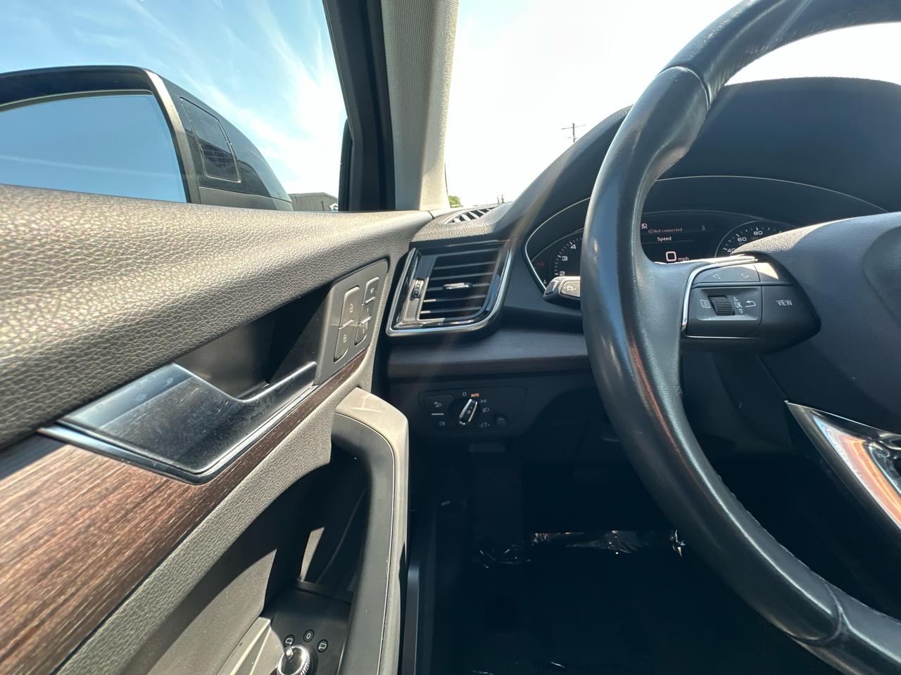 Audi Q5 2.0T Premium Plus quattro 2023