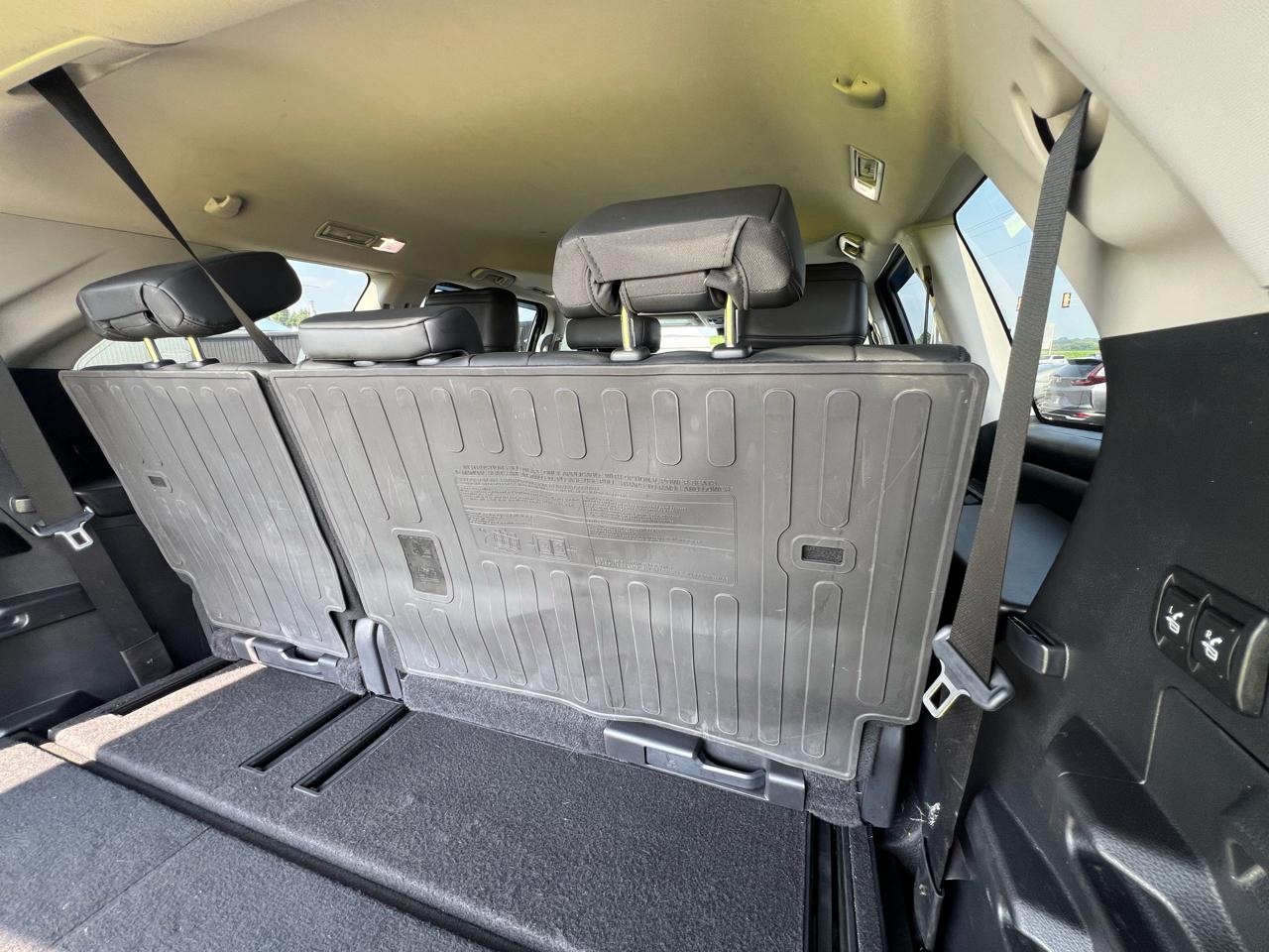 Toyota Sequoia SR5 4WD 2023