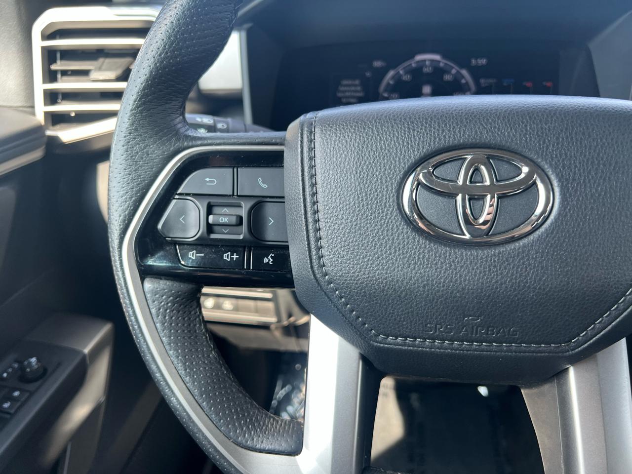 Toyota Sequoia SR5 4WD 2023