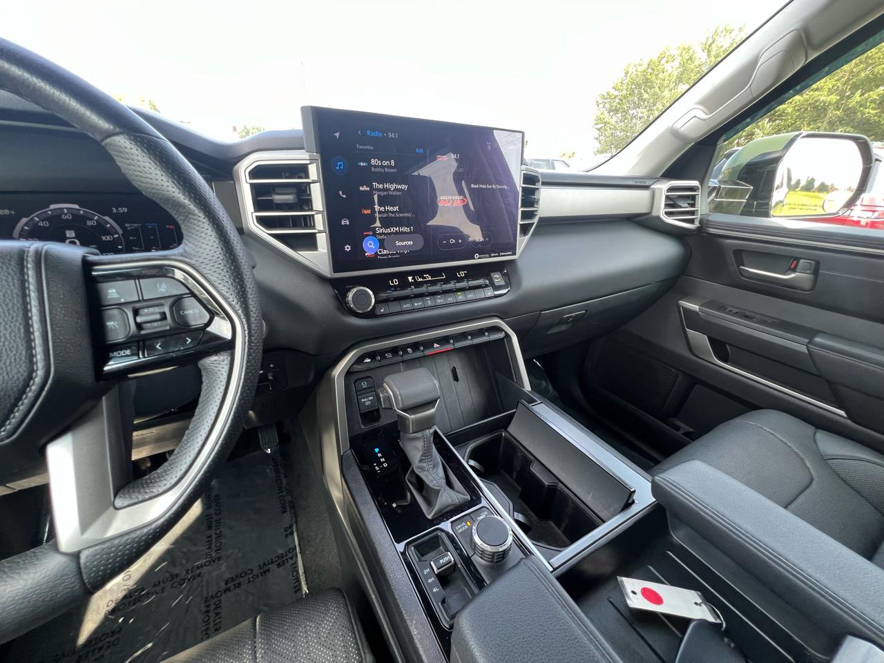 Toyota Sequoia SR5 4WD 2023