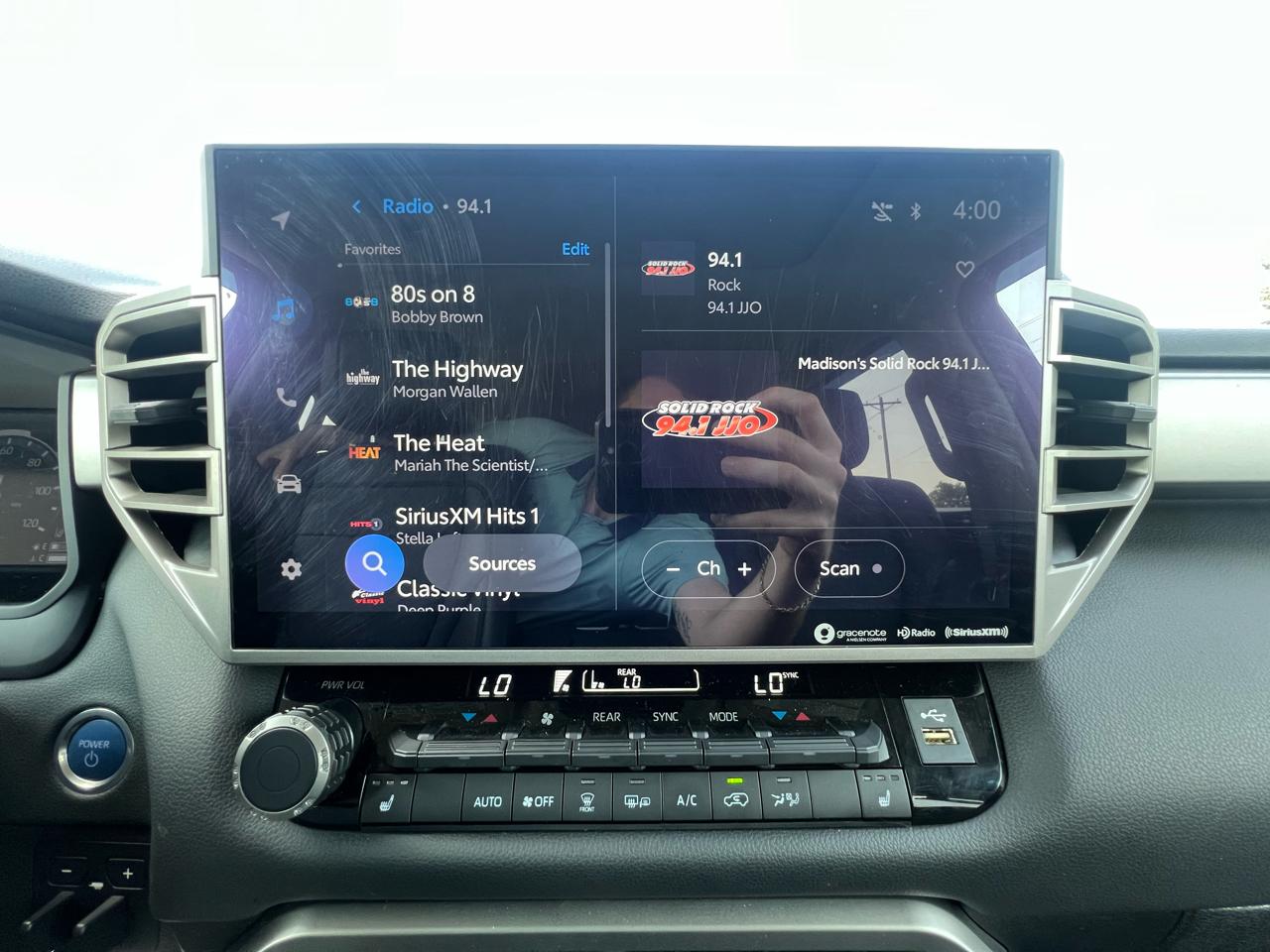 Toyota Sequoia SR5 4WD 2023