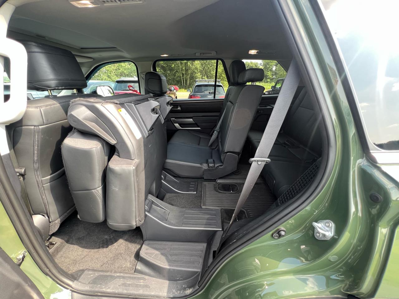 Toyota Sequoia SR5 4WD 2023