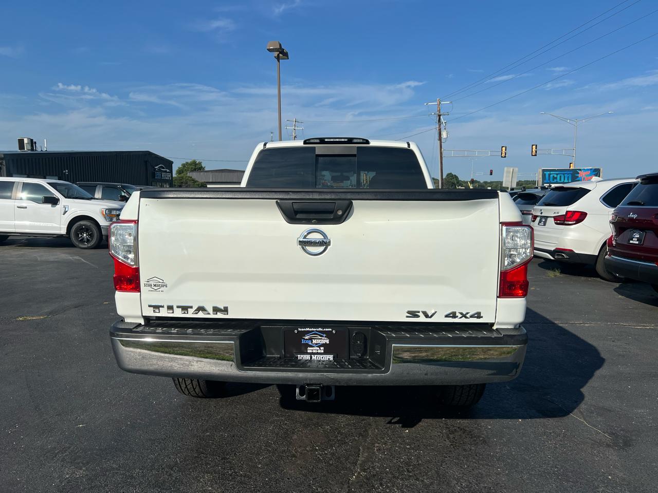 Nissan Titan SV King Cab 4WD 2017
