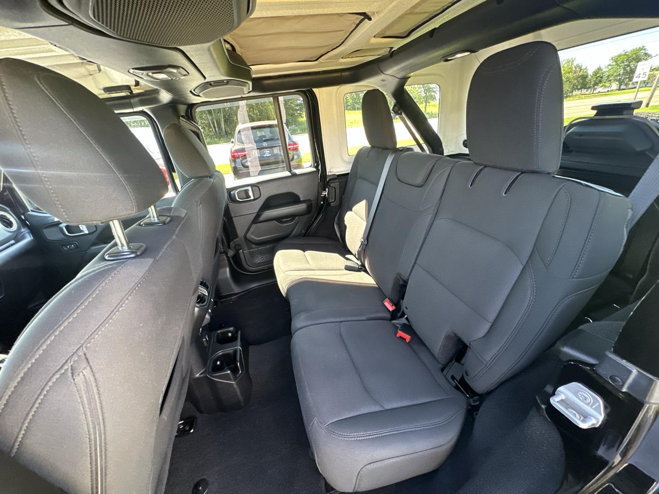 Jeep Wrangler Unlimited Sahara 2018