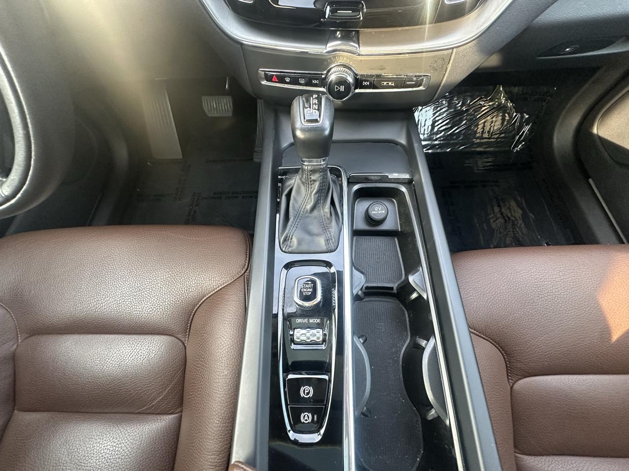 Volvo XC60 T5 Momentum AWD 2020