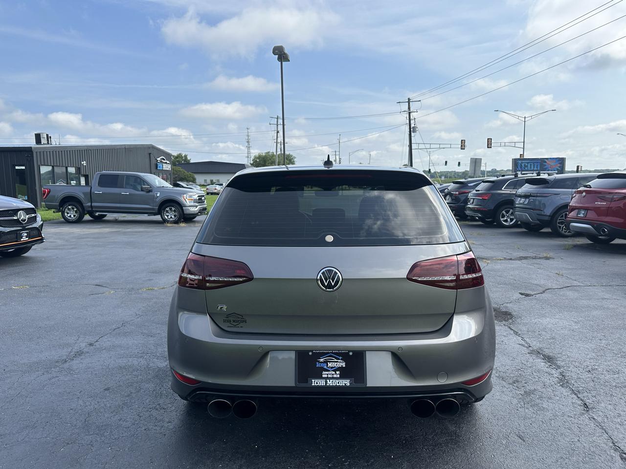 Volkswagen Golf R DCS and Navigation 6A 2017