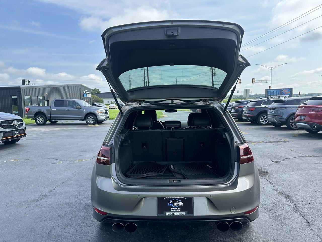 Volkswagen Golf R DCS and Navigation 6A 2017
