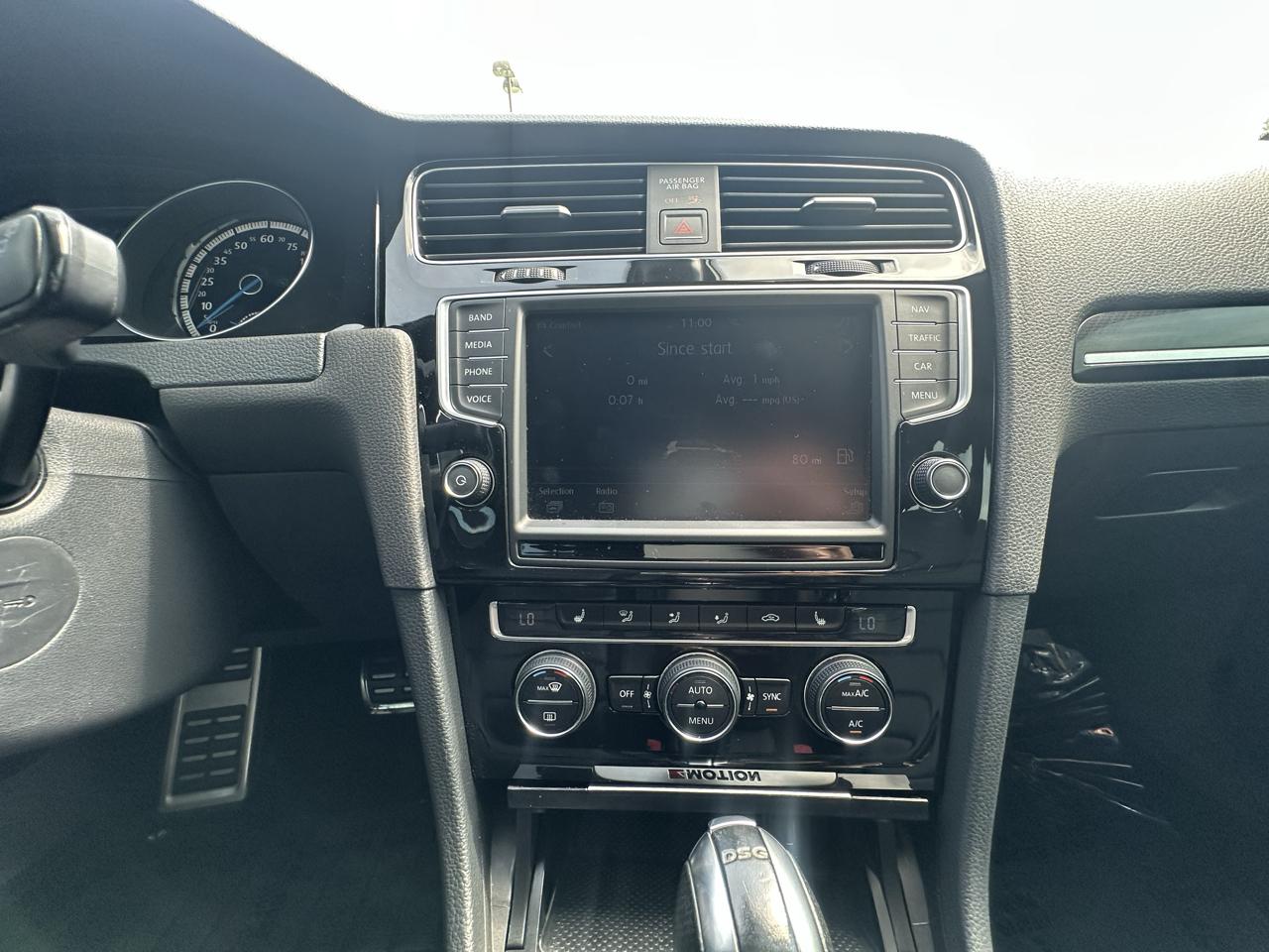 Volkswagen Golf R DCS and Navigation 6A 2017