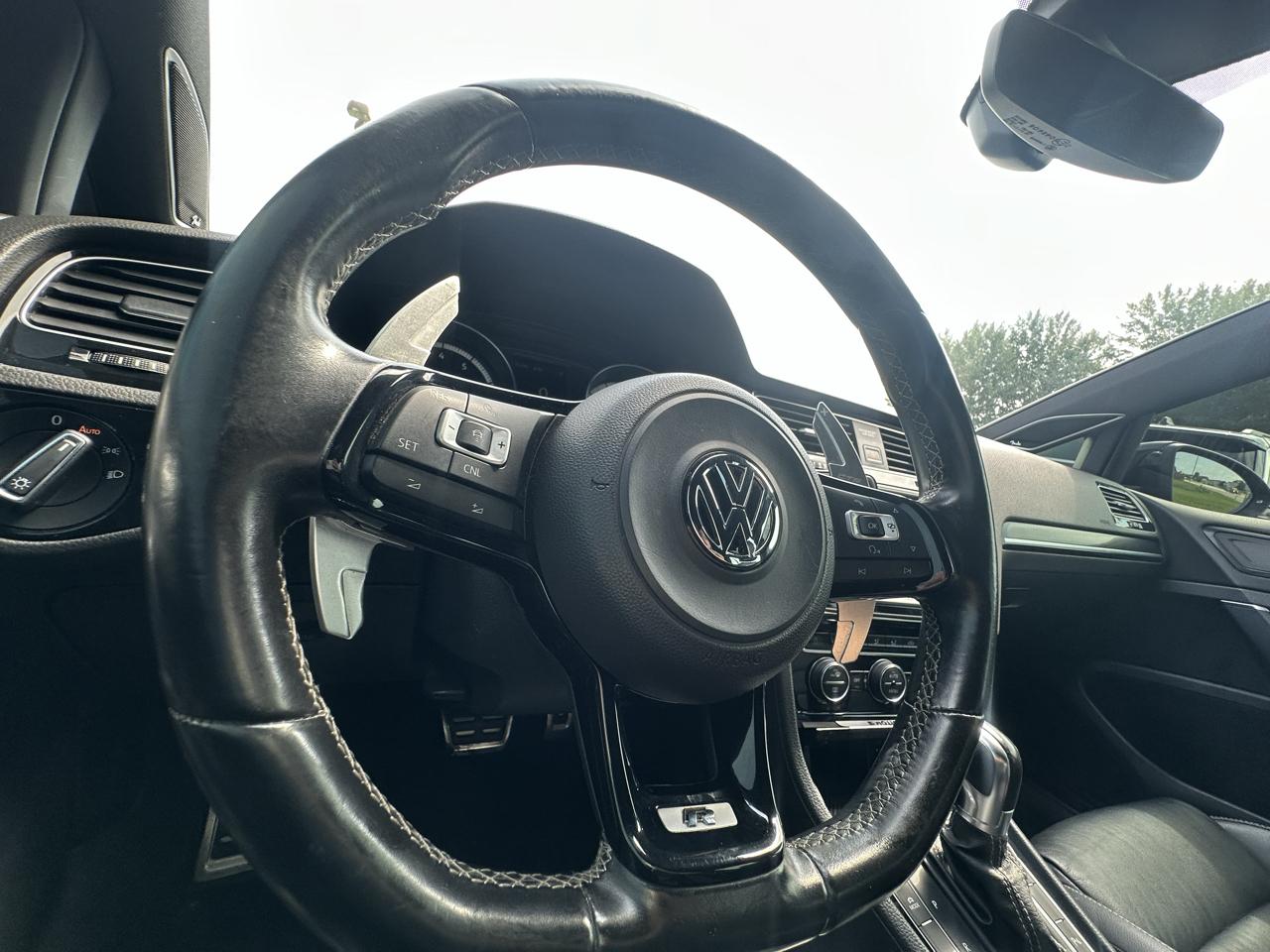 Volkswagen Golf R DCS and Navigation 6A 2017