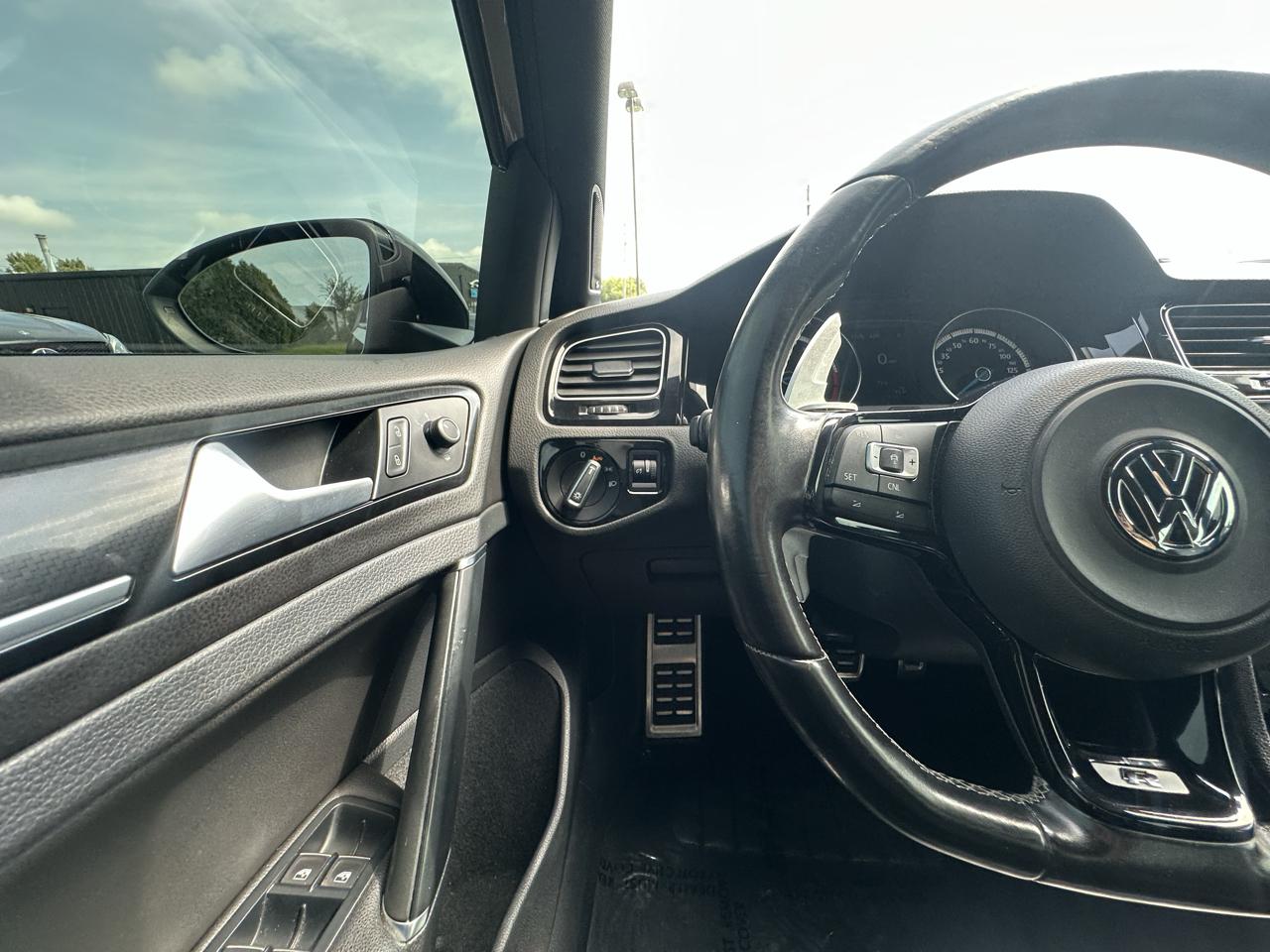Volkswagen Golf R DCS and Navigation 6A 2017
