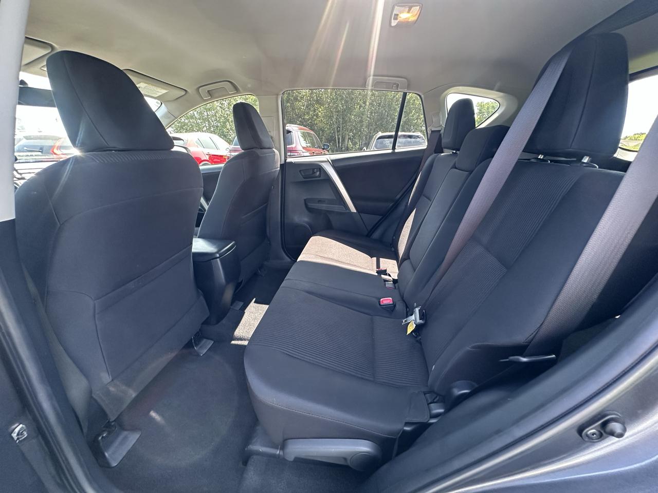 Toyota RAV4 LE 2015