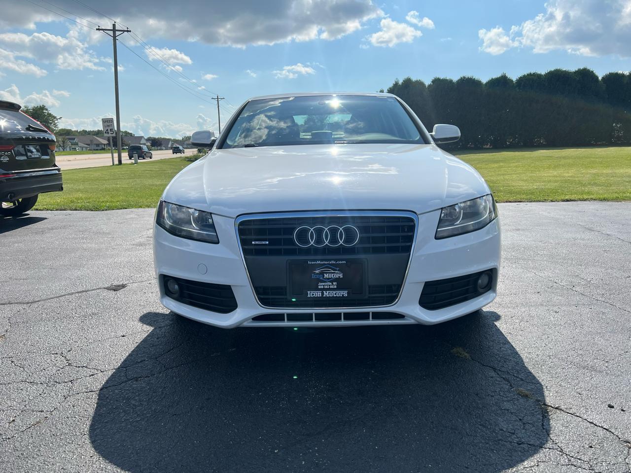 Audi A4 2.0T Sedan quattro Tiptronic 2012