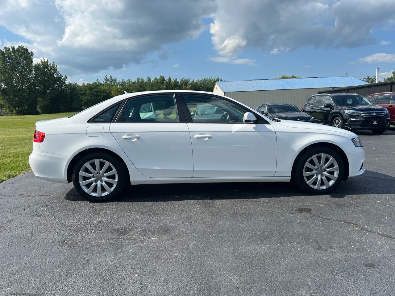Audi A4 2.0T Sedan quattro Tiptronic 2012