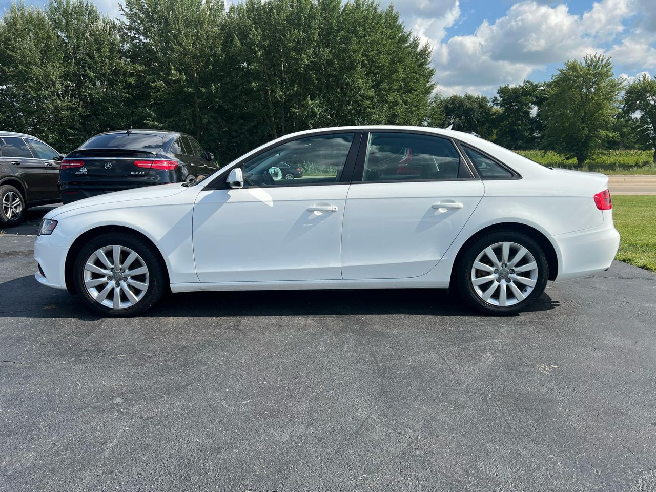Audi A4 2.0T Sedan quattro Tiptronic 2012