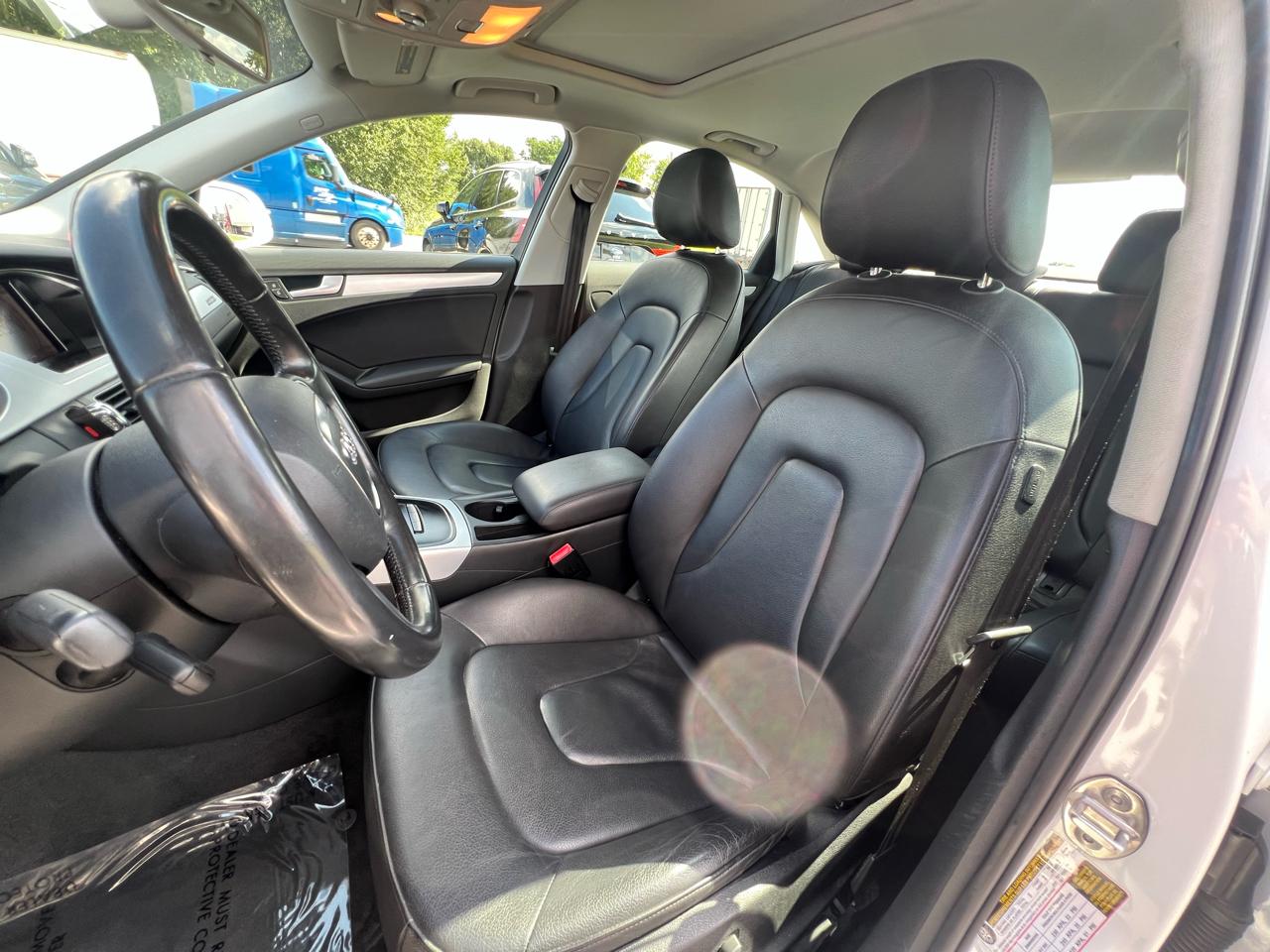 Audi A4 2.0T Sedan quattro Tiptronic 2012