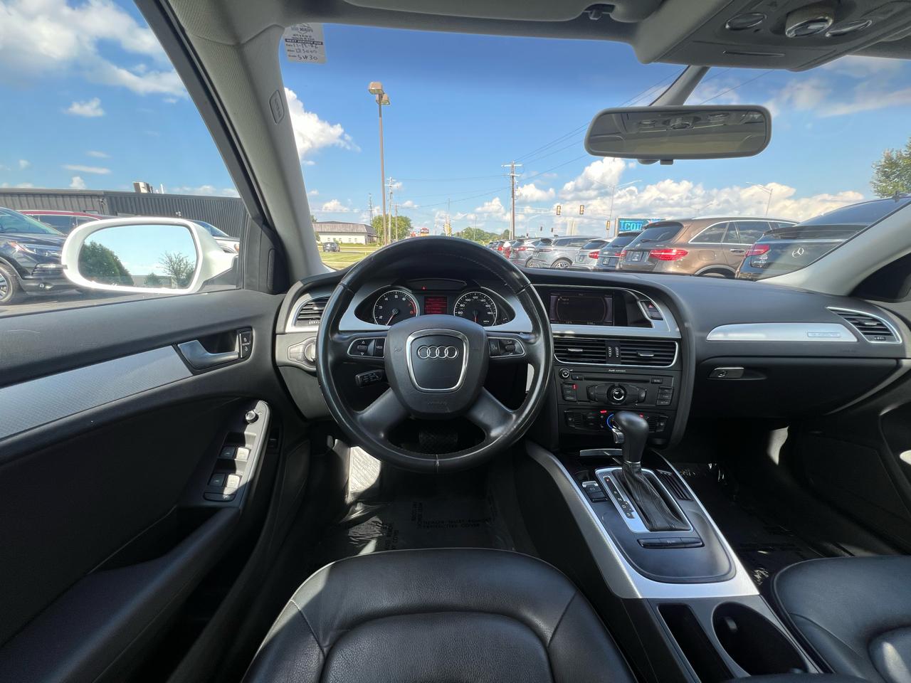 Audi A4 2.0T Sedan quattro Tiptronic 2012