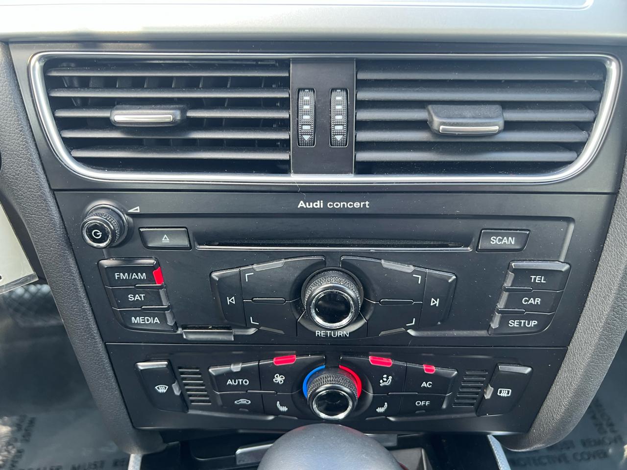 Audi A4 2.0T Sedan quattro Tiptronic 2012