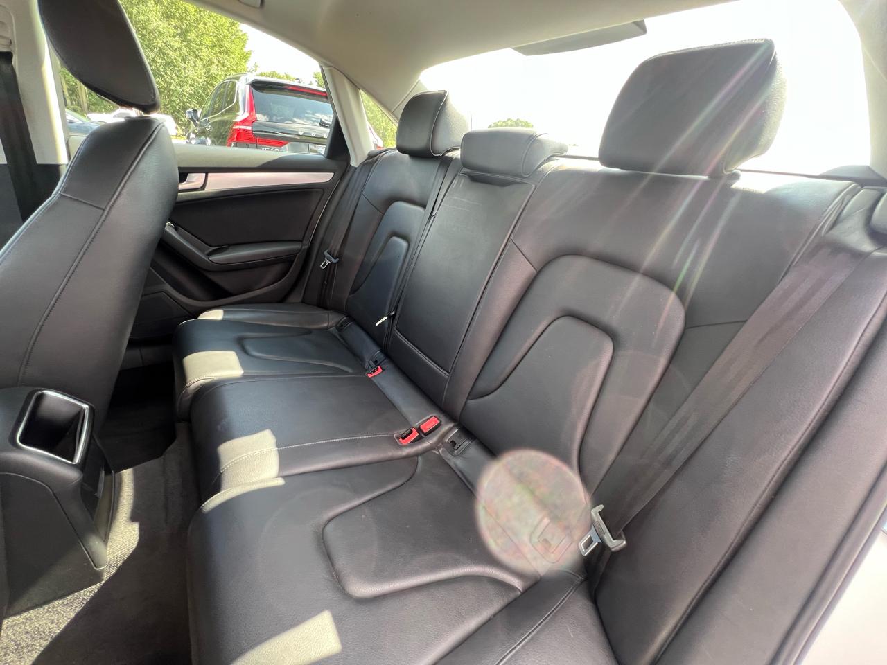 Audi A4 2.0T Sedan quattro Tiptronic 2012