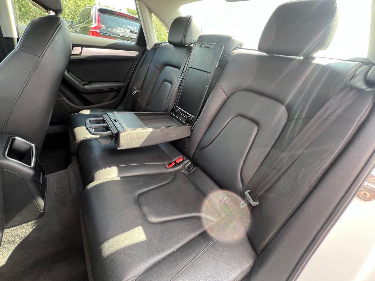 Audi A4 2.0T Sedan quattro Tiptronic 2012