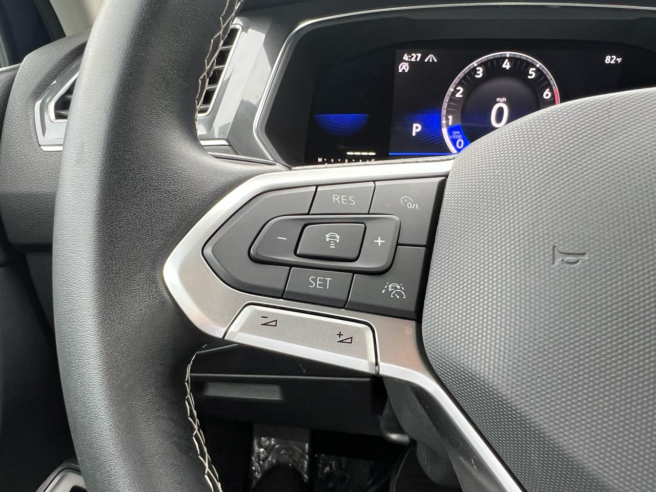 Volkswagen Tiguan photo 12