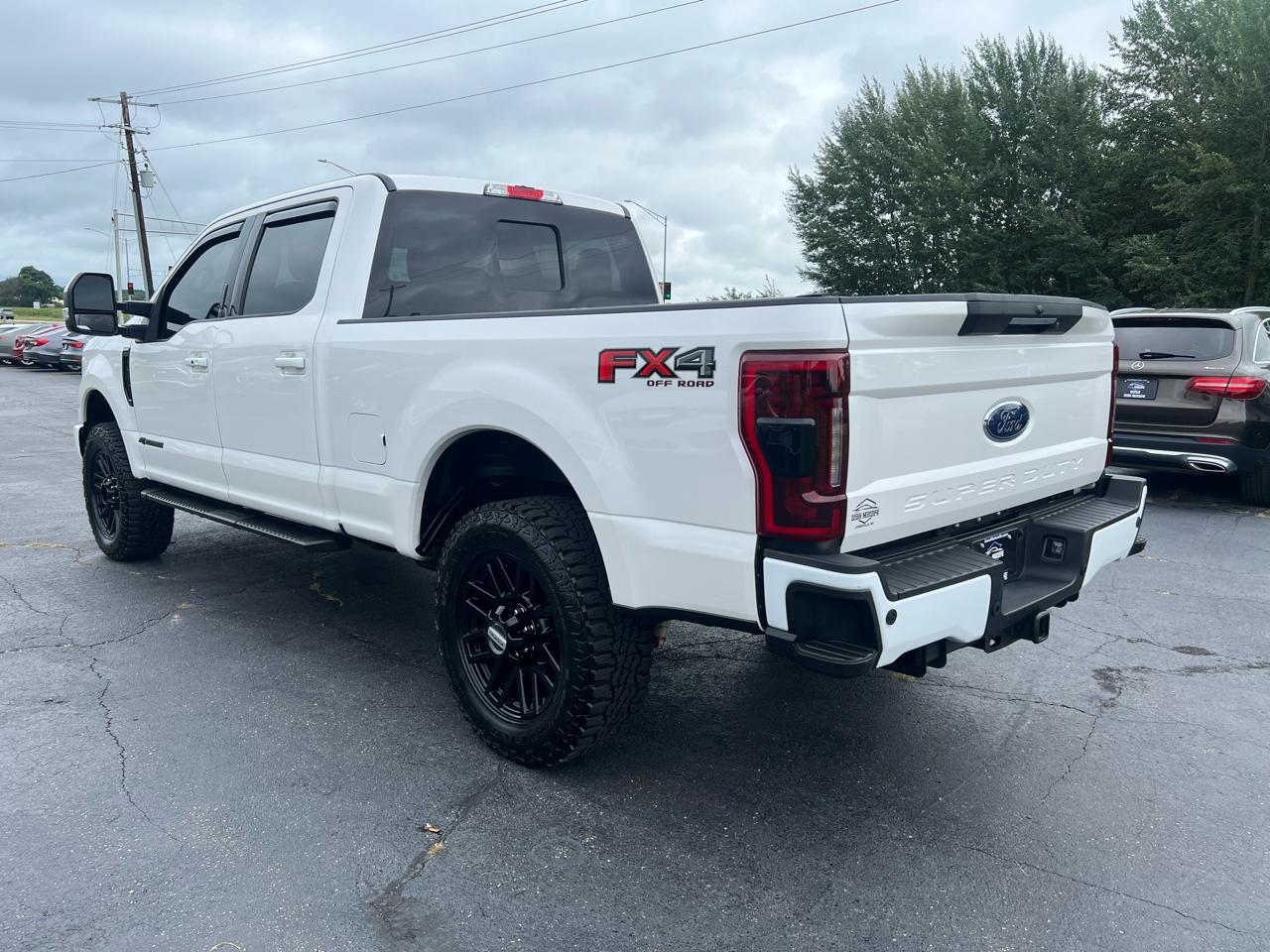 Ford F-250 SD Lariat Crew Cab 4WD 2017