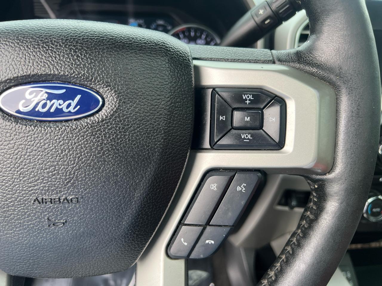 Ford F-250 SD Lariat Crew Cab 4WD 2017