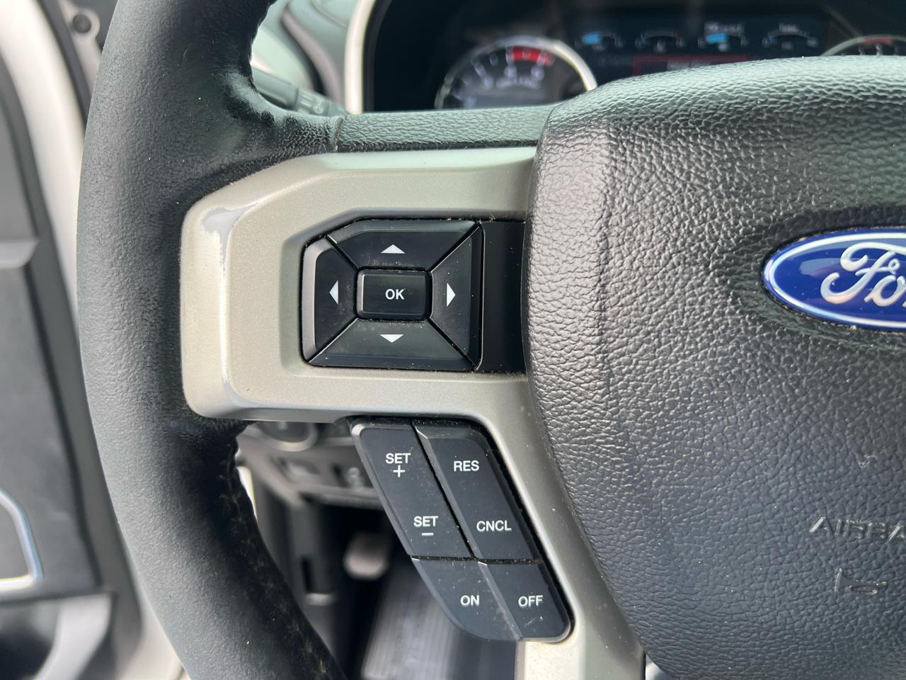 Ford F-250 SD Lariat Crew Cab 4WD 2017