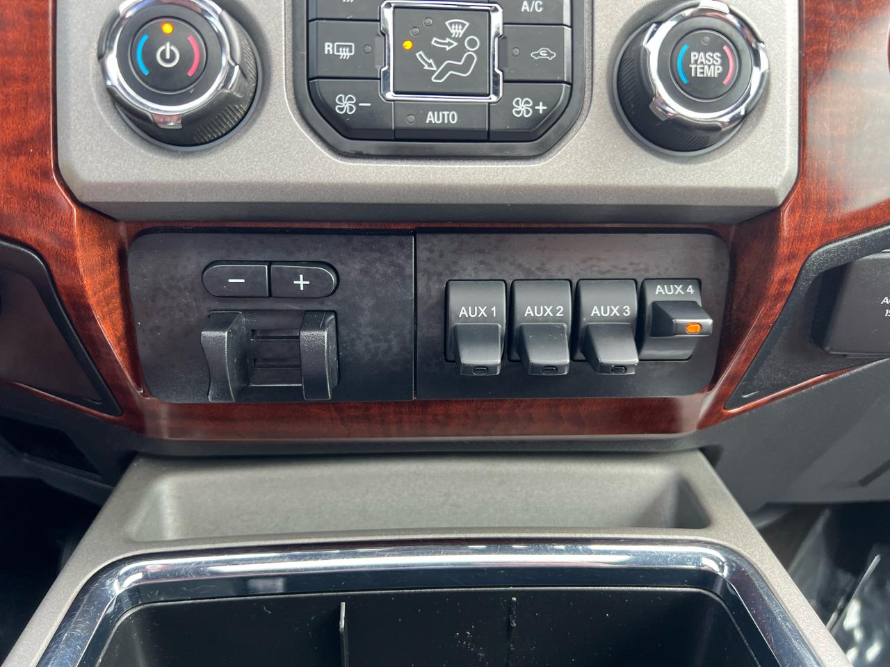 Ford F-250 SD King Ranch Crew Cab 4WD 2013