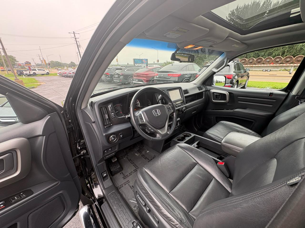 Honda Ridgeline RTL w/ Navigation 2009