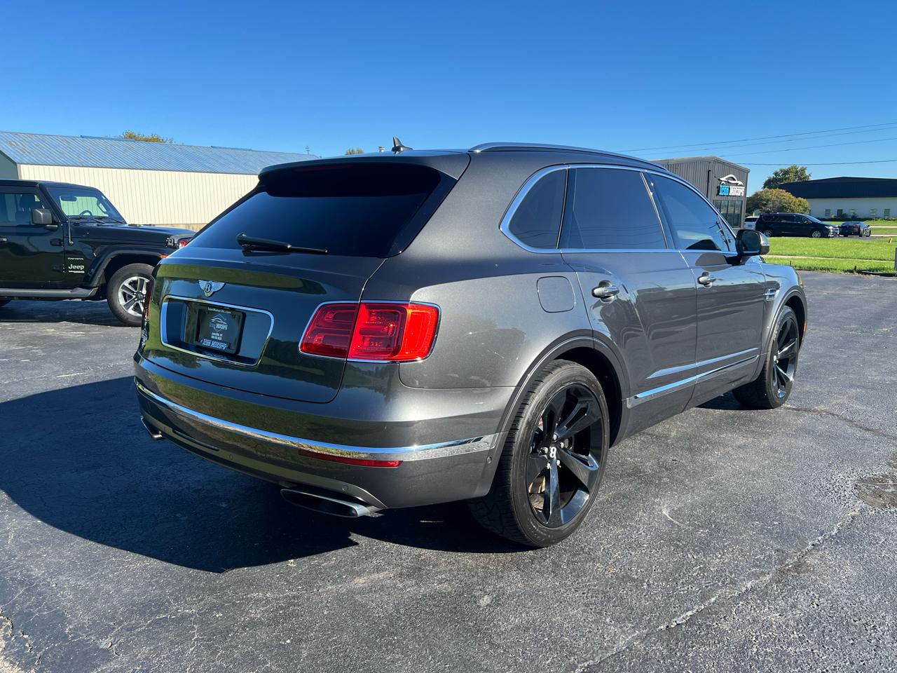 2017 Bentley Bentayga Base - Photo 6