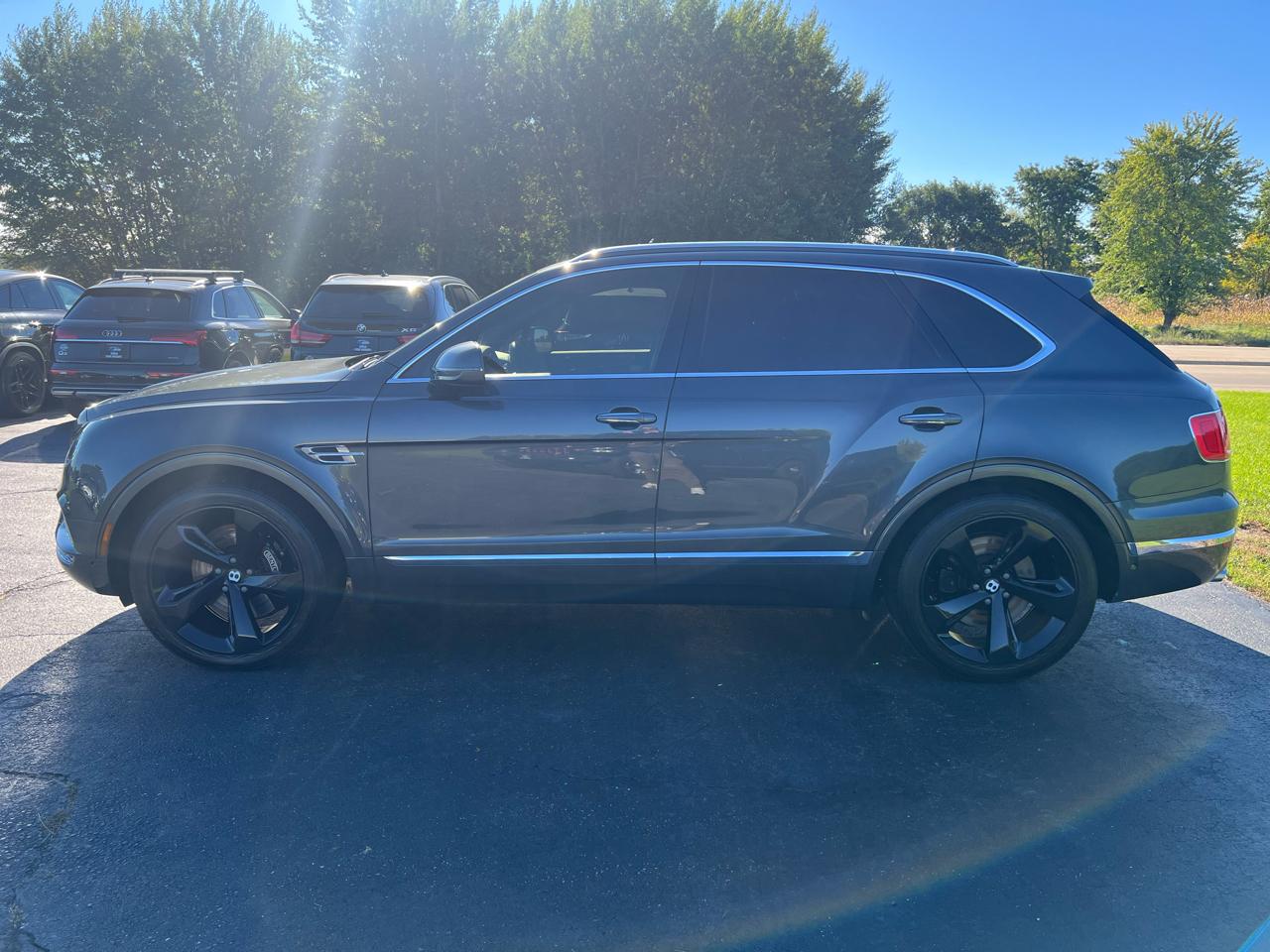 2017 Bentley Bentayga Base - Photo 9