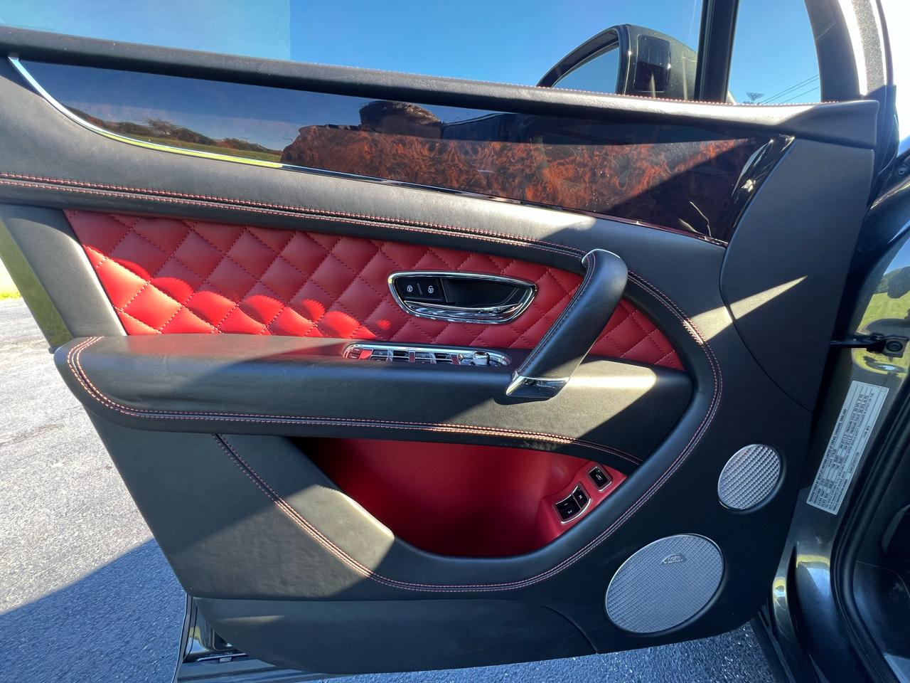 2017 Bentley Bentayga Base - Photo 11