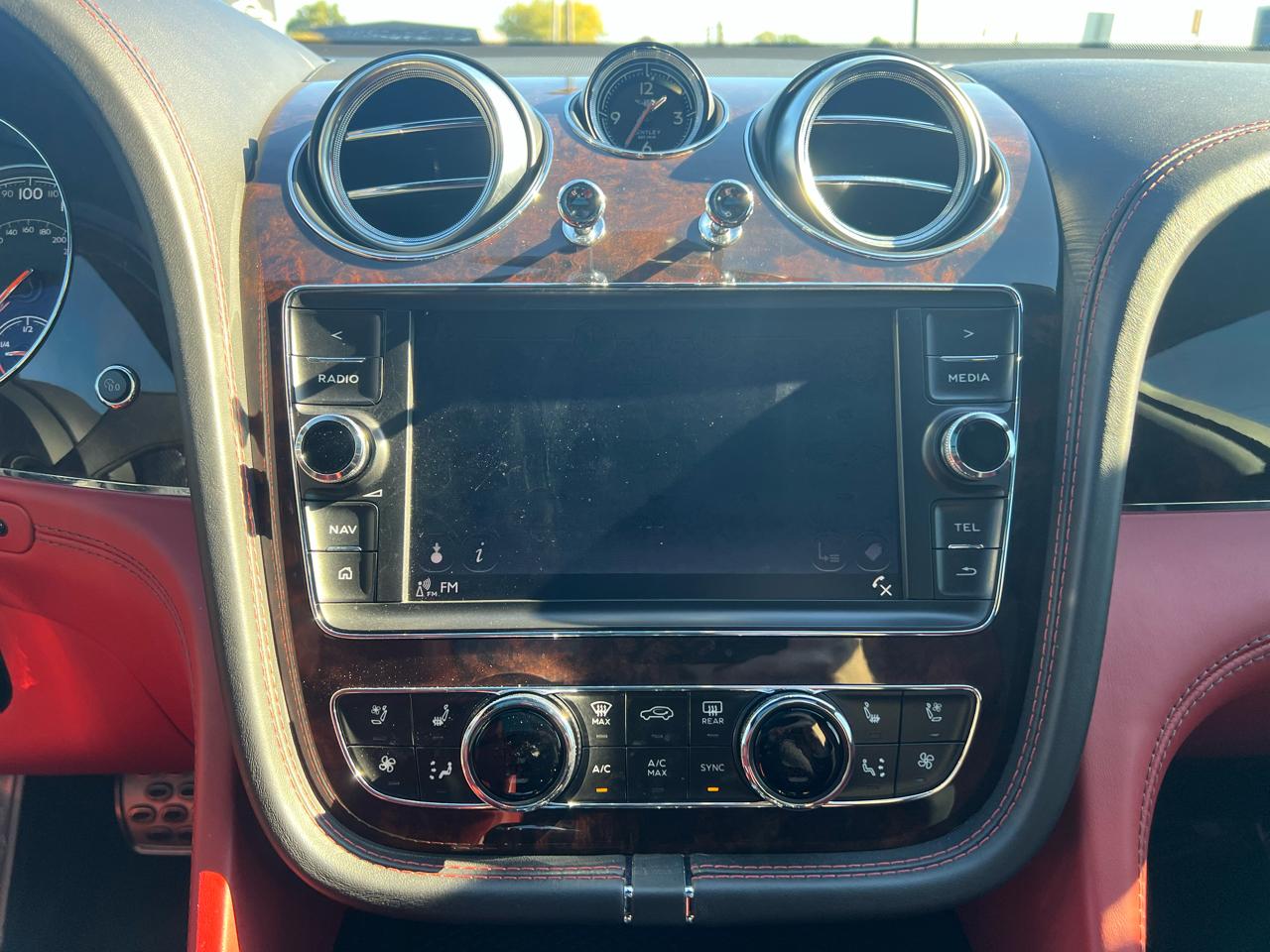 2017 Bentley Bentayga Base - Photo 20