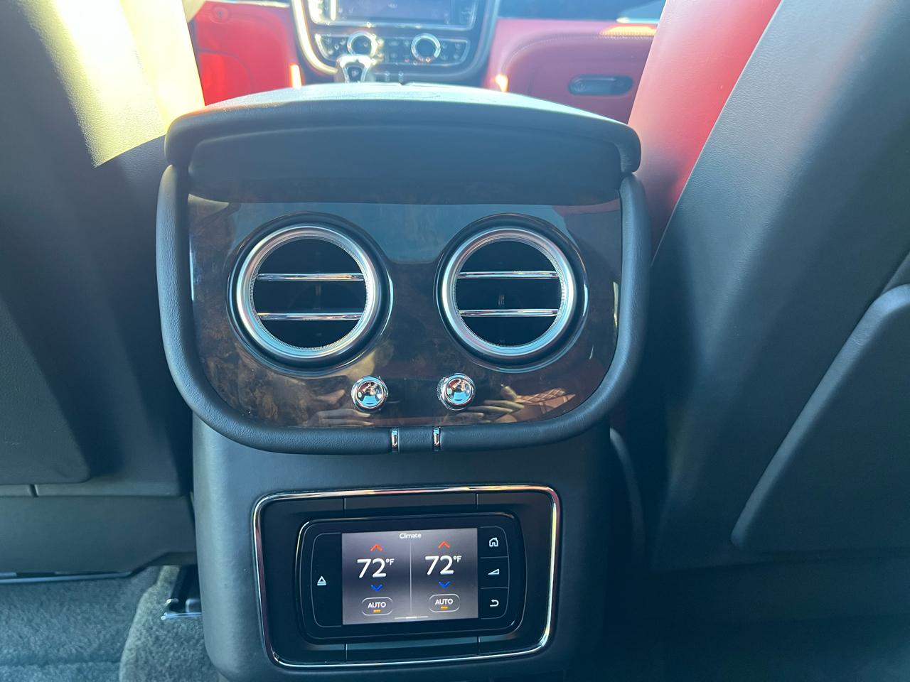 2017 Bentley Bentayga Base - Photo 28